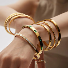 Dazzling Gold Baguette Stone Bangle Bracelet - Emerald Green