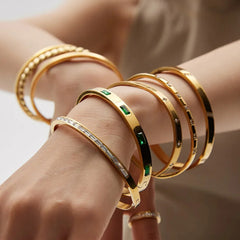Dazzling Gold Baguette Stone Bangle Bracelet - Emerald Green