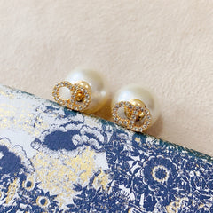 CD Elegant Pearl Ear Stud