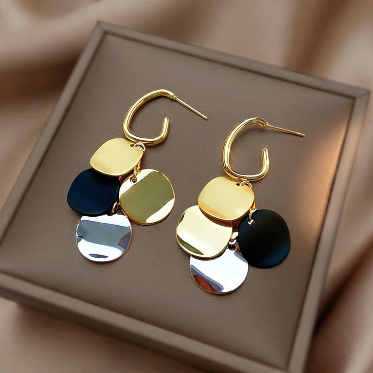 Shiny Round Sequin Tassel Earrings