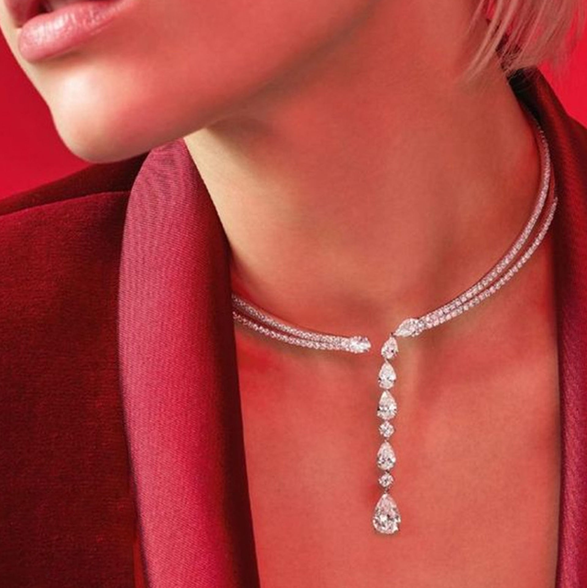 Sparkling Rhinestone Teardrop Choker Necklace